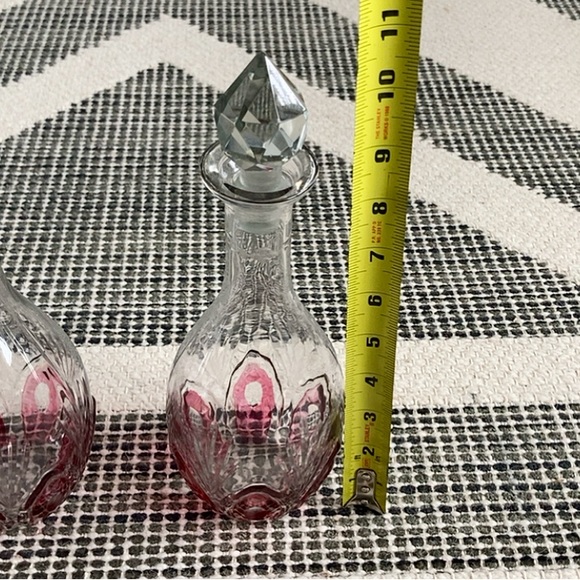 Two Art Deco Style Pink Glass Decanters - Picture 6 of 6